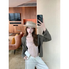 批发曾小咸 韩系凉感防晒薄款<b class='q'>针织</b>开衫外套女夏季内搭吊带上衣两件套