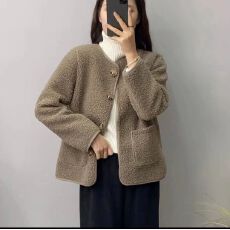 批发圆领羊羔毛外套女2025年新款秋季新款韩版宽松小个子羊羔绒上衣潮