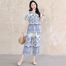 批发2026妈妈夏装<b class='q'>套装</b>中老年<b class='q'>女</b>装宽松大码民族风短袖七分裤两件套外穿