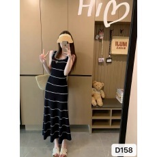 批发小香风山茶花刺绣针织背心<b class='q'>连衣裙</b> 条纹撞色 U 领修身显瘦长款裙子