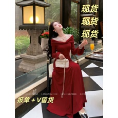 批发红色圣诞穿搭法式针织<b class='q'>连衣裙</b>秋冬蕾丝<b class='q'>一字肩</b>生日千金长裙
