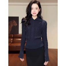 8uioio 云母莫桑 麻花纹翻领毛衣女2025秋季新款修身短款针织上衣