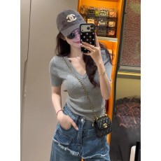 灰色v领冰丝短袖针织衫女2026夏季韩系减龄超好看修身显瘦上衣潮