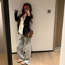 批发韩系穿搭白色v领吊带背心女<b class='q'>夏季</b>2025新款外穿防晒衫无袖上衣套装