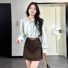 批发巨好看早秋薄款穿搭上衣女2025新款爆款绿色衬衫内搭叠穿长袖衬衣