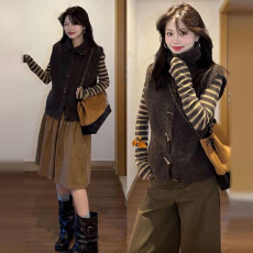 批发巨好看的秋装一整套马甲打底衫2025新款爆款小香风高级感秋冬套装