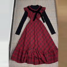 批发2025新款圣诞新年红色格纹假两件拼接连衣裙子女秋冬季高级感长裙