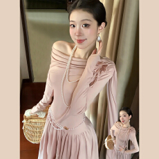 批发法式高级感斜肩针织长袖连衣<b class='q'>裙</b>子女2025新款秋季温柔粉色内搭长<b class='q'>裙</b>