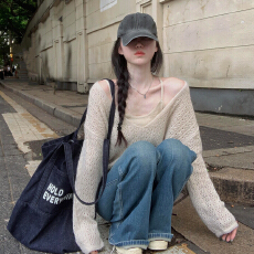 批发韩系chic独特漂亮绝美巨好看的小上衣早秋季2025新款镂空V领T恤女