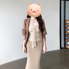 批发2025新款巨好看掐腰针织毛衣连衣裙子女冬季穿搭三件<b class='q'>套装</b>长裙秋冬