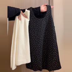 批发学院风韩系蝴蝶结背心连衣<b class='q'>裙</b>冬季2025新款减龄设计感短<b class='q'>裙</b><b class='q'>花苞</b><b class='q'>裙</b>子