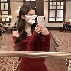 批发圣诞红色连衣裙子女秋<b class='q'>冬</b>季高级感一字肩针织短裙配大衣内搭包臀裙