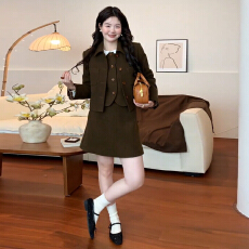 批发2026新款韩式搭配一整套秋冬装连衣裙子女小香风马甲叠穿<b class='q'>套装</b>长裙