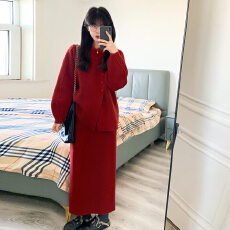 批发过新年战袍红色毛衣针织连衣裙子女秋冬季2026新款巨好看<b class='q'>套装</b>长裙
