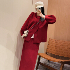 批发过新年战袍红色毛衣针织连衣裙子女秋冬季2026新款巨好看<b class='q'>套装</b>长裙