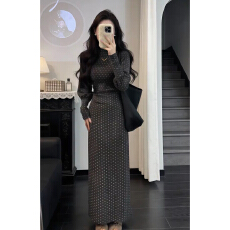 批发法式半高领灯笼袖波点收腰连衣裙春季设计感修身显瘦打底长裙子女