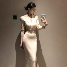 批发法式御姐风高级感打底包臀裙2026新款秋冬V领<b class='q'>修身</b>显瘦连衣裙子女