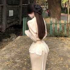 批发韩系独特漂亮巨好看的掐腰连衣裙女秋冬新款收腰显瘦独特漂亮裙子