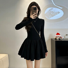 批发2026新款千金风miu系黑色针织连衣裙子女<b class='q'>秋</b>冬小个子辣妹收腰短裙