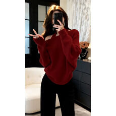 批发新年红色氛围感上衣女装2026秋冬新款设计感两件套挂脖宽松针织衫