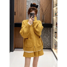 批发慵懒风毛衣针织<b class='q'>连衣裙</b>子女<b class='q'>冬季</b>2026新款韩系千金感短裙穿搭一整套