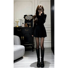 批发早春小个子黑色法式针织连衣裙子女<b class='q'>冬</b>季2026新款气质收腰绝美短裙