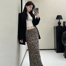批发2026新款<b class='q'>包臀</b>连衣裙子女秋冬季韩系御姐辣妹穿搭西装豹纹<b class='q'>长裙</b>套装