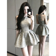 批发富家千金小香风无袖背心连衣裙子女秋冬2026新款收腰a字<b class='q'>包臀</b><b class='q'>短裙</b>