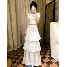 批发2026新款早春装法式吊带连衣裙子女夏季气质绝美穿搭一整套装<b class='q'>长裙</b>