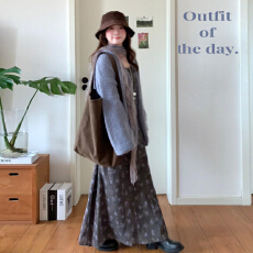 批发茶歇法式吊带碎花连衣裙子女2026新款巨好看秋冬穿搭一整套装长裙