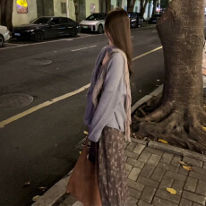 批发茶歇法式吊带碎花连衣裙子女2026新款巨好看秋冬穿搭一整套装长裙