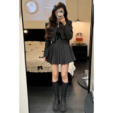 批发2026过新年穿搭一整套名媛气质吊带<b class='q'>连衣裙</b>子女秋冬季<b class='q'>百褶</b>短裙套装