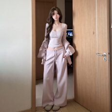 批发2026新款韩系氛围感穿搭<b class='q'>卫衣</b><b class='q'>套装</b><b class='q'>女</b>春季小个子运动休闲裤子三件套