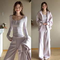 批发2026新款韩系氛围感穿搭<b class='q'>卫衣</b><b class='q'>套装</b><b class='q'>女</b>春季小个子运动休闲裤子三件套