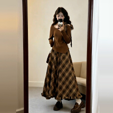 批发韩系巨好看穿搭一整套早春2026新款蓝色长袖连衣裙女格纹长裙<b class='q'>套装</b>