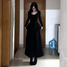 批发法式黑色拼接长袖连衣裙子女<b class='q'>秋冬</b>季2025新款今年流行爆款气质长裙