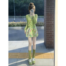 批发早春漂亮掐腰小个子绿色连衣裙子女夏季2026新款穿搭<b class='q'>碎花</b><b class='q'>短裙</b>套装