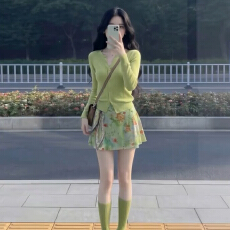 批发早春漂亮掐腰小个子绿色连衣裙子女夏季2026新款穿搭<b class='q'>碎花</b><b class='q'>短裙</b>套装
