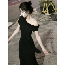 批发赫本风法式气质黑色斜肩<b class='q'>连衣裙</b>小众不撞款名媛掐腰a字长裙夏季款