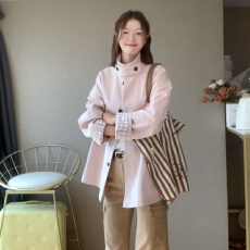 批发韩系复古设计感粉色短款风衣外套女2026新款<b class='q'>冬</b>季穿搭宽松显瘦上衣