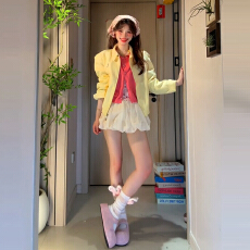 批发黄色翻领棒球服外套女秋冬季2026新款早春韩系巨好看短款<b class='q'>夹克</b>上衣