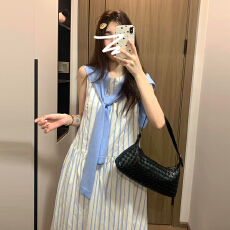 批发纯欲学院风夏季绝美蓝色披肩收腰条纹<b class='q'>背心</b>裙<b class='q'>长裙</b>漂亮出片连衣裙女