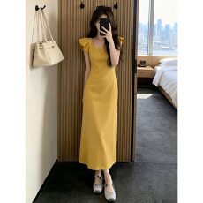 批发温柔淡人高知气质显瘦黄色方领小飞袖连衣裙子长裙女夏季2026新款
