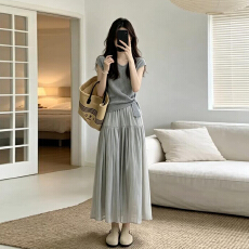 批发韩系休闲时尚女装漂亮出片连衣裙夏季流行绝美针织上衣长裙套装女