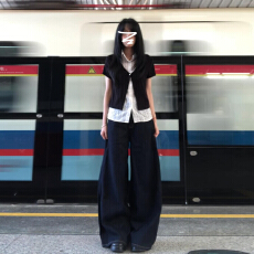 批发黑色假两件蕾丝polo领正肩短袖<b class='q'>t</b><b class='q'>恤</b>女夏季修身短款设计感百搭上衣