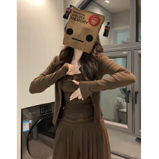 批发韩系巨好看的穿搭一整套<b class='q'>女</b>装慵懒风棕色开衫吊带背心休闲<b class='q'>裤</b>三件套