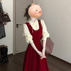 批发红色气质长袖连衣裙子长裙女<b class='q'>春</b>秋2025新款衬衫背心裙一套入秋穿搭