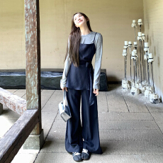 批发巨好看的早秋一整套<b class='q'>装</b>女2025新款韩系设计感叠穿上衣阔腿<b class='q'>裤</b><b class='q'>三件套</b>