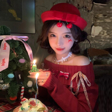 批发圣诞新年白色蝴蝶结一字肩毛衣女秋冬2025新款高级感甜美纯欲上衣