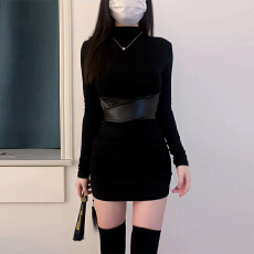 批发法式<b class='q'>黑色</b>高领打底内搭连衣裙子女2025秋冬季气质显瘦收腰包臀短裙